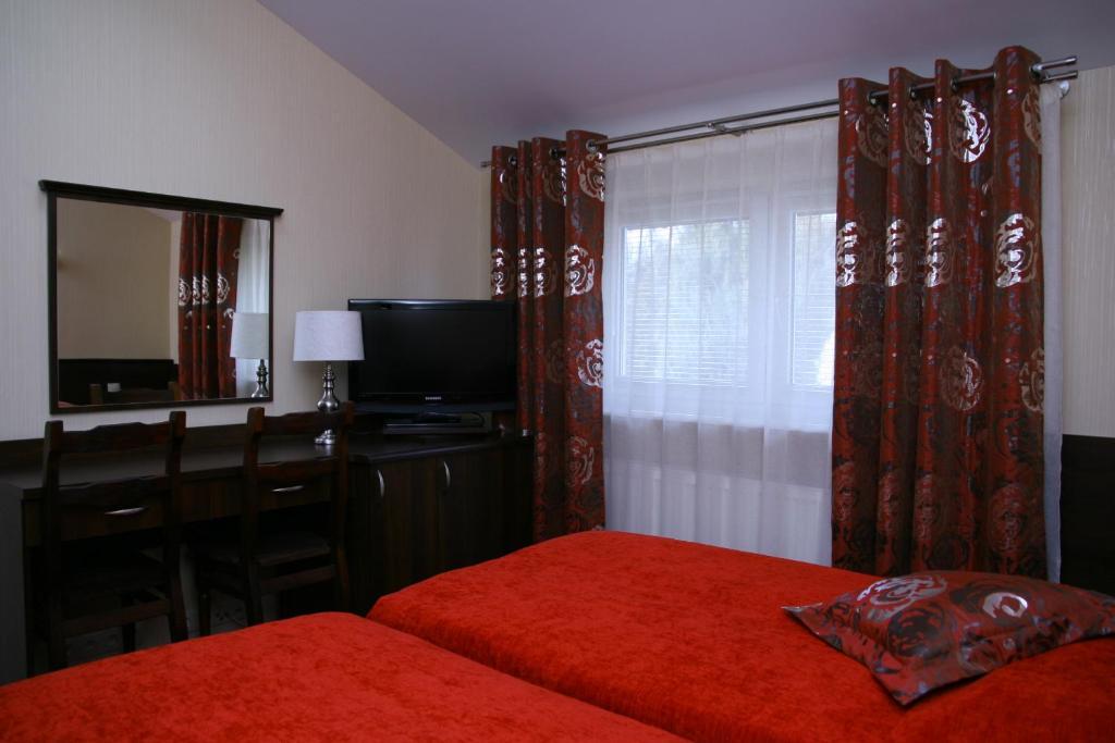 Hotel Alexandra Pobiedziska Extérieur photo