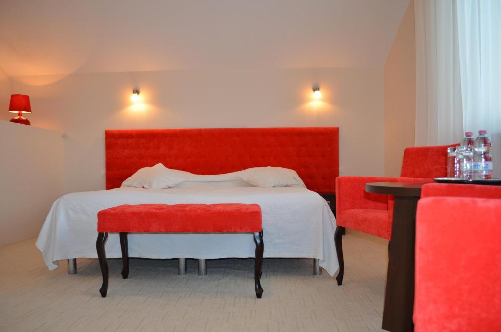 Hotel Alexandra Pobiedziska Chambre photo